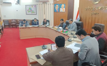 जनपद की खराब रैंकिंग प्रदर्शित करने वाले विभागो व अधिकारियों की खैर नही: डीएम