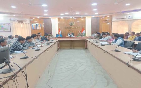 आगामी त्यौहारों के दृष्टिगत पीस कमेटी की बैठक  जिलाधिकारी की अध्यक्षता में हुई संपन्न!