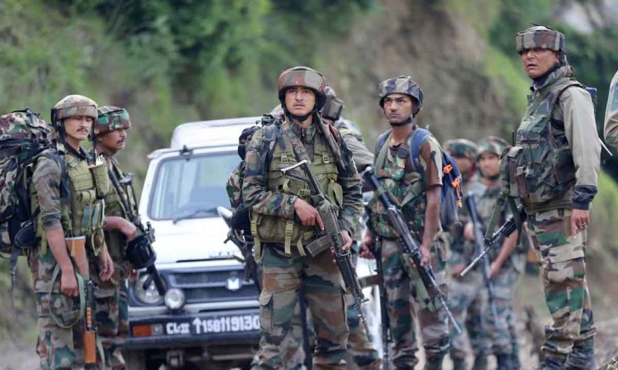 पुलवामा के त्राल में आतंकियों के साथ मुठभेड़ जारी दो आतंकी की मौत